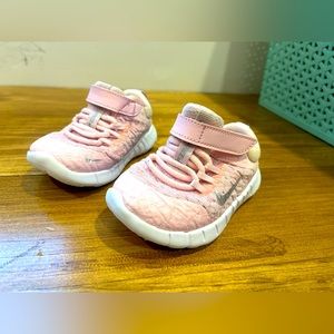 Toddler flex nike size 5c